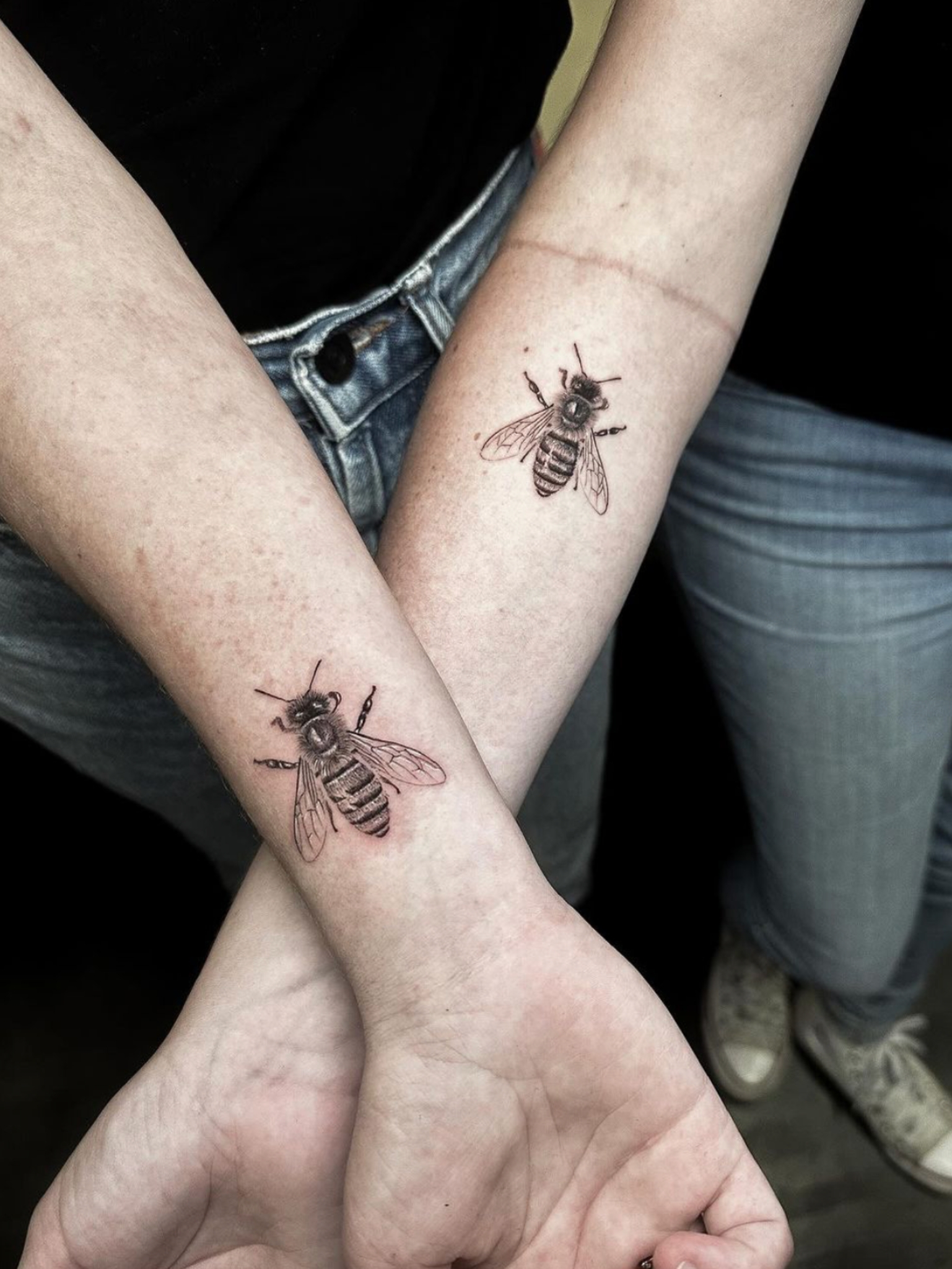 Tatouage abeilles réalisé par Grinch